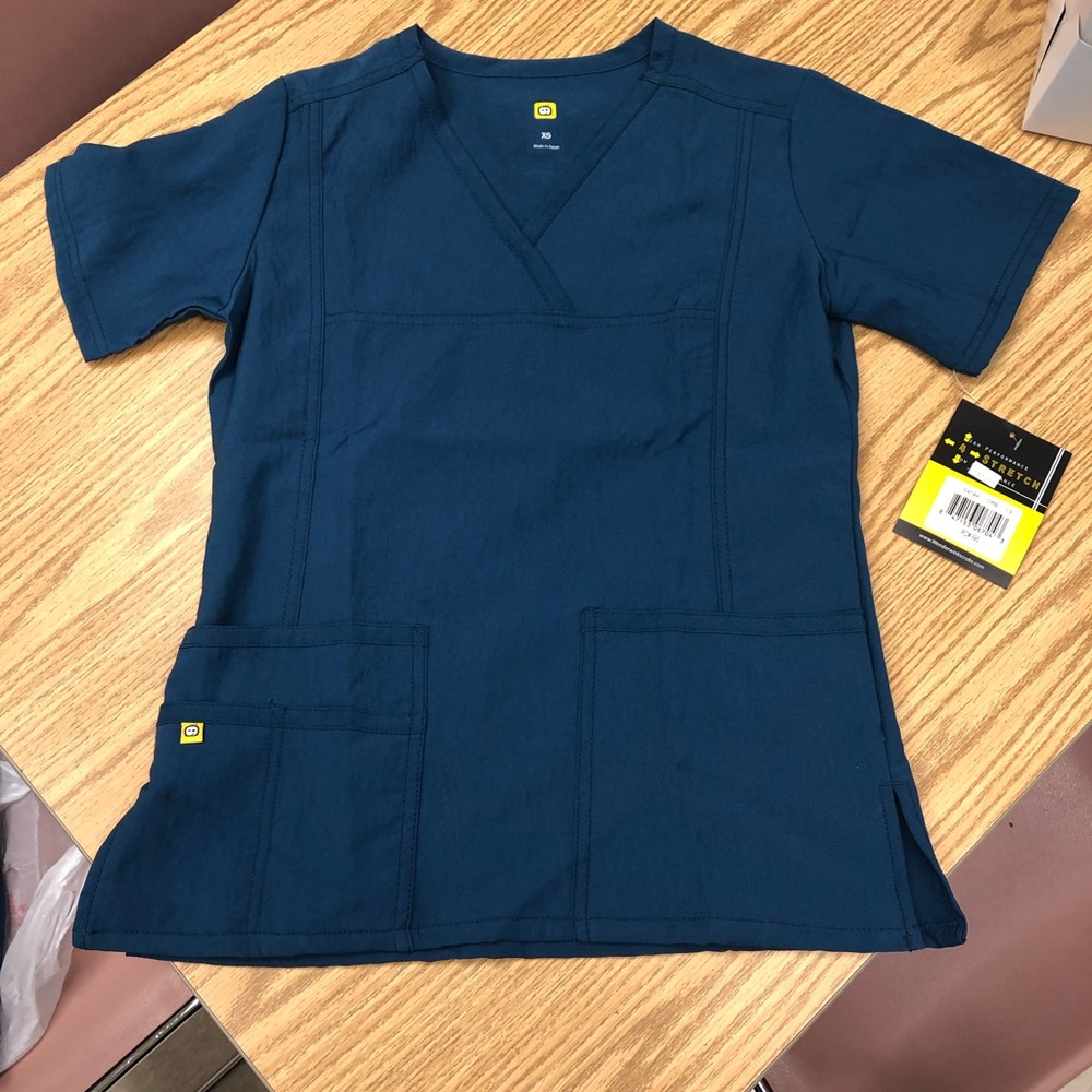 Scrub set